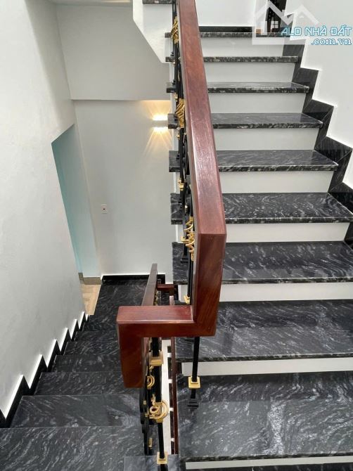 Cần  bán nhà 3 tầng ngõ phố CỰU THÀNH- Phường Nguyễn Trãi trung tâm thành phố Hải Dương. - 2