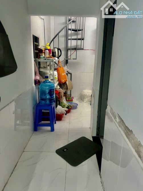 Nhà bán dt 40m2 đúc 2 tầng hẻm 4m phường Hiệp Thành giá hạt dẻ 3ty380. - 2