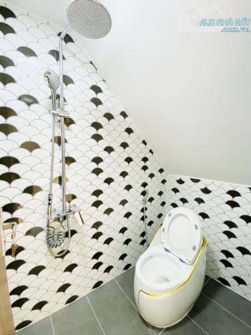 Cần bán siêu phẩm nhà đẹp, 45m2, 2 tầng, tặng nội thất, hẻm xe hơi, giá chỉ  5.85 tỷ - 2