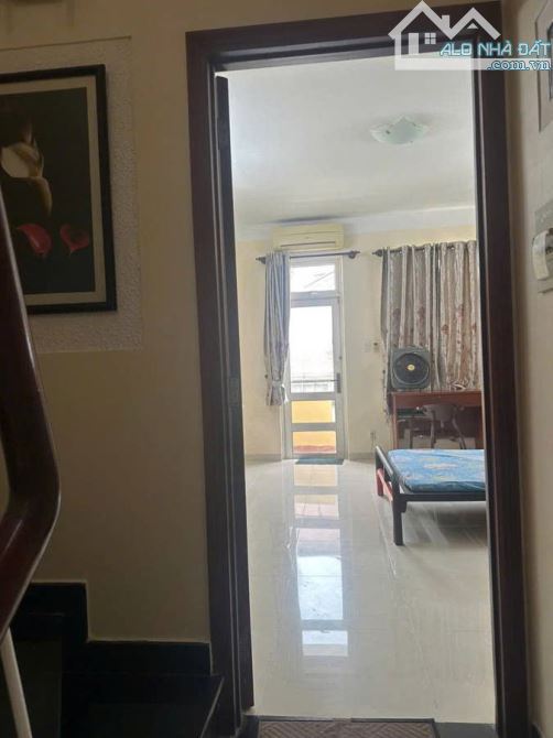 Bán gấp nhà hẻm xe hơi sát mặt tiền Nguyễn Đình Chiểu 11,5 tỷ - 2