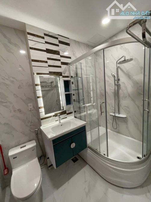 siêu phẩm gò vấp – nhà 5 tầng đường thống nhất – hẻm xe hơi thông - 2