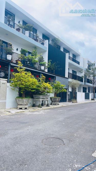 Bán nhà 3 tầng khu biệt thự Trần Thái Tông, Trường An, TP. Huế – diện tích 200m² – có gara - 2