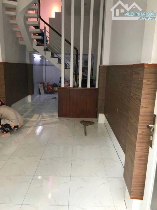 Bán gấp nhà quận 1 hẻm xe hơi Nguyễn Cảnh Chân - 2
