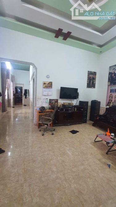 4tỷ200triệu nhà 7m đường lê minh xuân - 2