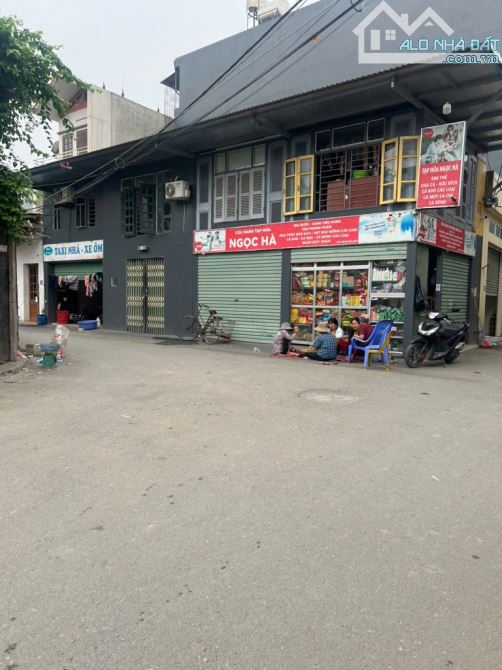 ĐẤT YÊN THƯỜNG - MT KHỦNG CHIA 4 LÔ - GIÁ ĐẦU TƯ - GẦN Ô TÔ TRÁNH - SỔ FULL THỔ CƯ - 2