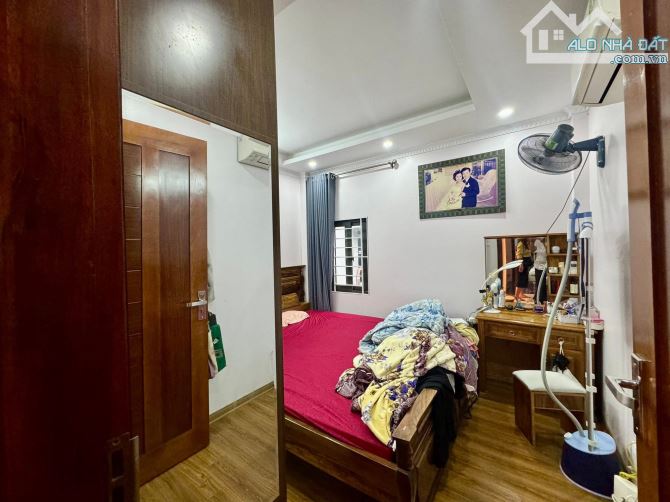 NHÀ CHÍNH CHỦ HOÀNG MAI CẦN BÁN GẤP - 5 TẦNG - 37M2 - 20M RA Ô TÔ - GIÁ CHỈ 7 TỶ - 2
