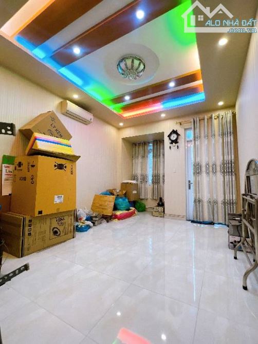 Bán nhà mặt tiền chợ Rạch Ông 4x12 Mới ở ngay 5 tầng chỉ 9 tỷ - 2