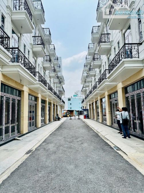 Bán Nhà Khu Combound Trịnh Đình Trọng Q. Tân Phú - 3