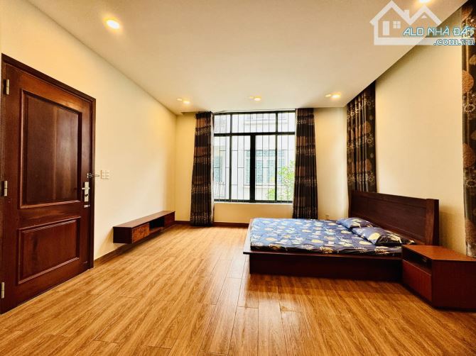 ÁN BIỆT THỰ VIP LIÊN PHƯỜNG, Phươc Long B TP. THỦ ĐỨC - 180m² đất, 3 tầng, 5PN, giá 26.7 t - 3