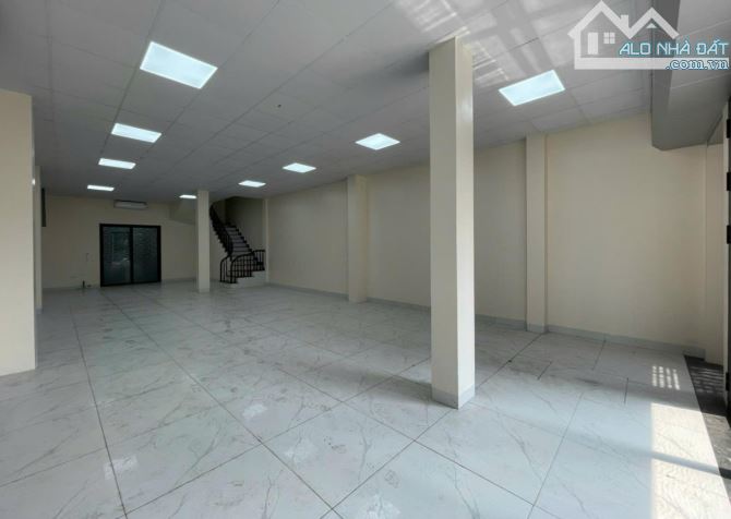 Liền Kề -Rose Tower-Ngọc Hồi-124m2 ,xây 4 tầng, mặt tiền 6.5m .Giá thương lượng - 3
