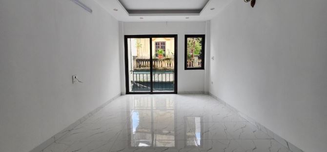 MỚI & NGON 34m x 5 tầng - 4,8 tỷ ngõ nông phố Bát Khối. - 3