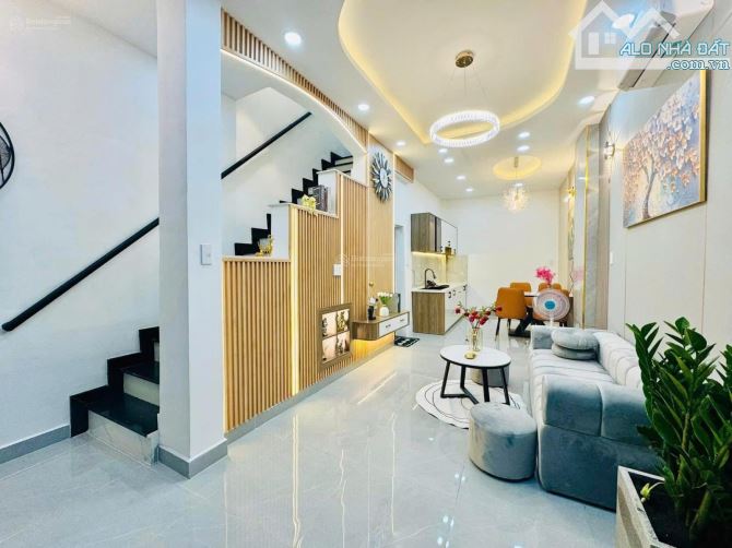 Chủ nhà cần tiền bán gấp căn nguyễn kiệm, PN . 1 tỷ 550 / 42 m2. Nhà 1T1L. SHR - 3