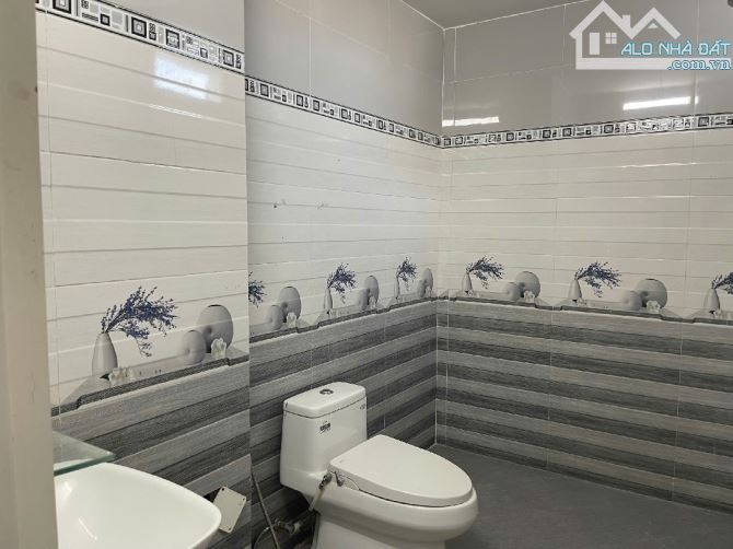 Nguyễn Phước Nguyên , Nhà 3 tầng kiên cố, diện tích lớn 157m. Bán gấp - 3