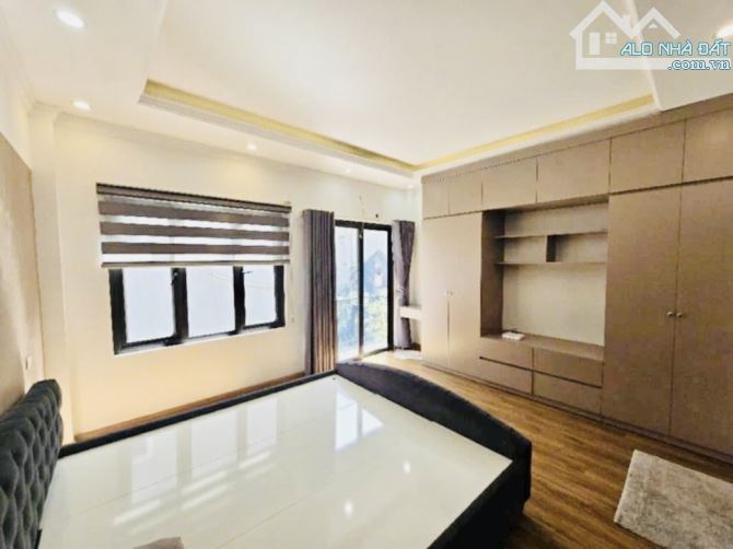 B.Á.N Nhà độc lập 1 căn- h.i.ế.m- Nguyễn Văn Cừ, Long Biên-Nội Thất đẹp, ô tô gần-Chẵn 6tỷ - 3