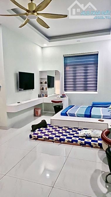 DOUBLE 2 CĂN PHƯỚC LONG B - NHÀ 4 TẦNG 5PN 5 WC - 5x17 86m2 DTS HƠN 300M2 - 3