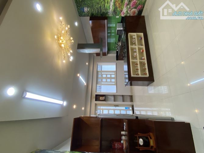 NHÀ ĐẸP ĐỐI DIỆN VINHCOM TRẦN TRỌNG CUNG-4TẦNG-400M2-NỘI THẤT XỊN- P TÂN THUẬN ĐÔNG-QUẬN 7 - 4