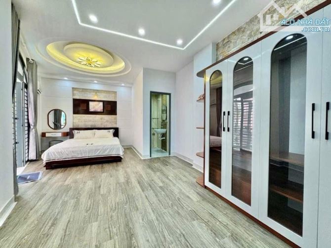 Chính  Chủ  - Đã Hoàn Công - Hẻm  Xe Tải - DT 32M2 ,4 Tầng  Đúc Với  3 PN,4 WC  - Đặng Văn - 4