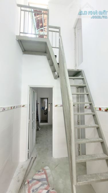 NHÀ MỚI XINH - HẺM OTO - SHR - 2.39TỶ - 4