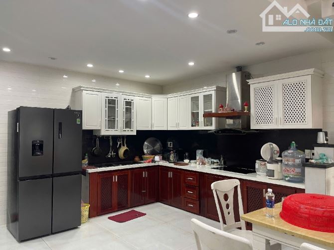 Nguyễn Phước Nguyên , Nhà 3 tầng kiên cố, diện tích lớn 157m. Bán gấp - 4