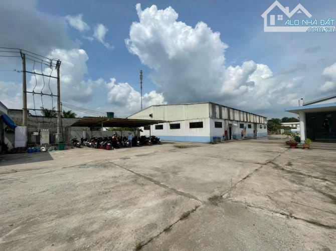 Nhà xưởng mt TL 824 xã Lương Bình, Bến Lức tổng dt 12738m2 giá 75 tỷ - 5