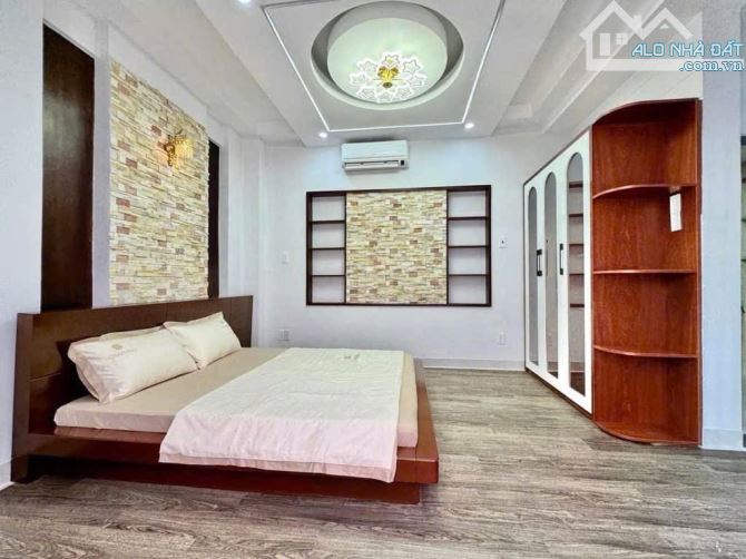 Chính  Chủ  - Đã Hoàn Công - Hẻm  Xe Tải - DT 32M2 ,4 Tầng  Đúc Với  3 PN,4 WC  - Đặng Văn - 5
