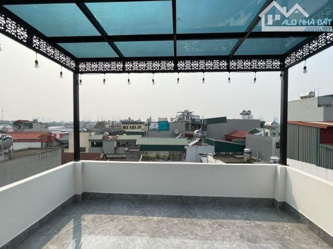NHÀ ĐẸP DÂN XÂY PHỐ TRẠM - 3 THOÁNG - 07 TẦNG GARA Ô TÔ - THANG MÁY - NGÕ THÔNG - CỰC HIẾM - 5
