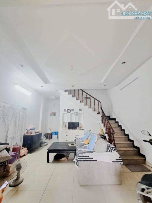 Nhà 2 tầng, hẻm 5m, Đông Tác-Trần Quang Khải, GO Dĩ An, Làng ĐH, 60m2, giá tốt 3,5x tỷ - 5