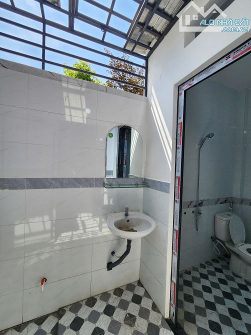 Nhà Rẻ Dĩ An 👉 2Tỷ700__Nhà Cấp 4 có gá, Sổ riêng_ra Phạm Ngũ Lão và chợ Xóm Vắng chỉ 300m - 5