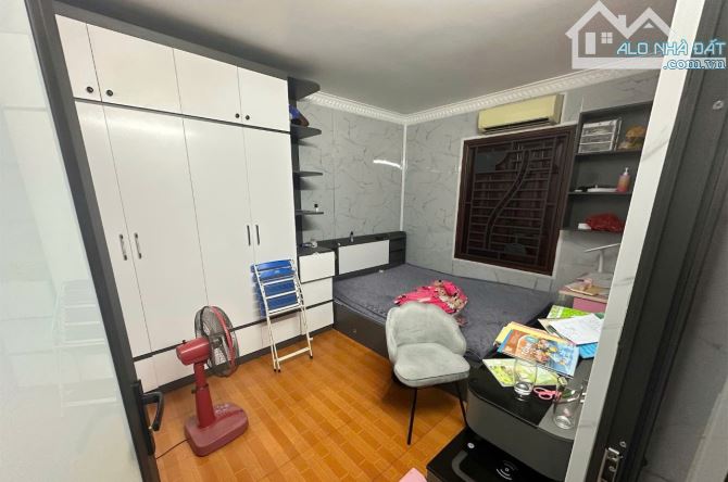 Bán nhà Thiên Lôi, Vĩnh Niệm, Lê Chân, 3,5 tầng, 52m, ngõ 2 ô tô tránh nhau, giá 5 tủ.D2 - 5