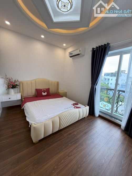 BÁN NHÀ QUẬN 7 -NHÀ PHỐ ĐẸP 6 LẦU,THANG MÁY,ĐƯỜNG SỐ LÂM VĂN BỀN ,17.5 TỶ. - 6