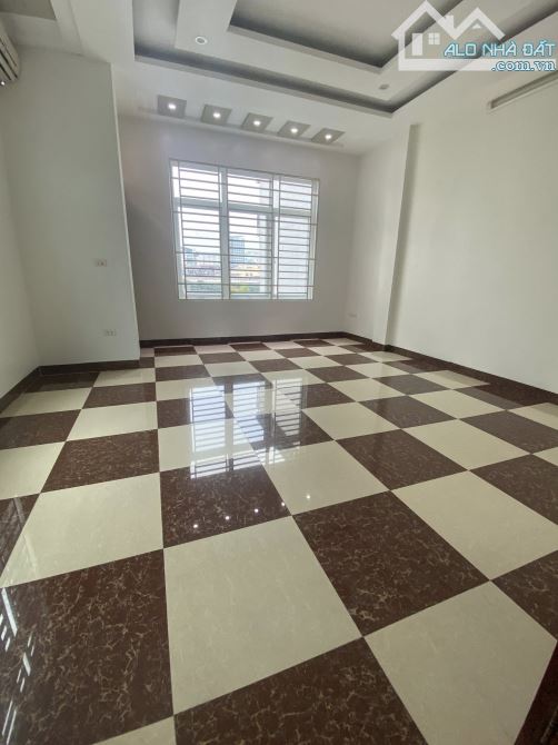 Cần bán gấp siêu phẩm phân lô Trần Quốc Hoàn 60m2, 4T, lô góc, ô tôm kinh doanh tốt - 7