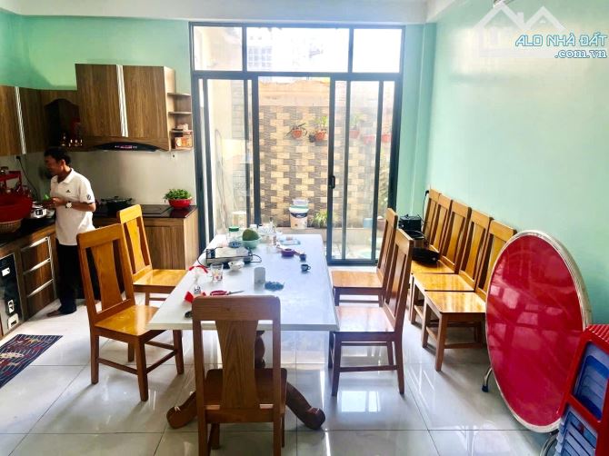 DOUBLE 2 CĂN PHƯỚC LONG B - NHÀ 4 TẦNG 5PN 5 WC - 5x17 86m2 DTS HƠN 300M2 - 8