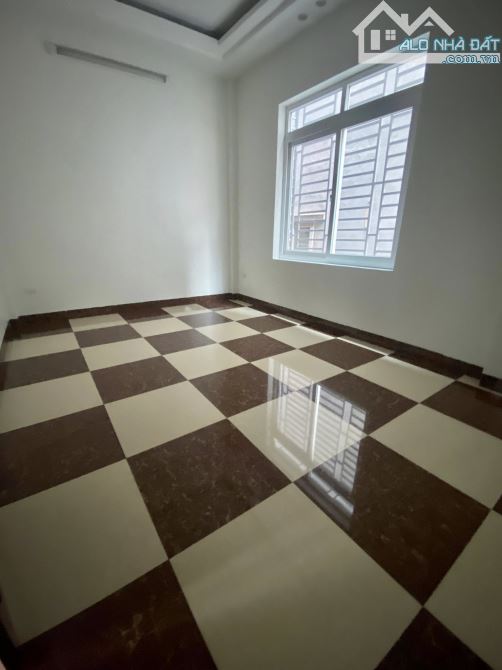 Cần bán gấp siêu phẩm phân lô Trần Quốc Hoàn 60m2, 4T, lô góc, ô tôm kinh doanh tốt - 8