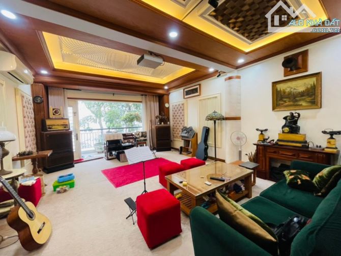 MẶT HỒ PHỐ NHẬT CHIÊU 92M 5 TẦNG  GIÁ 95 TỶ- 2 MẶT TIỀN - VIEW HỒ- ĐỈNH NÓC KỊCH TRẦN - 9