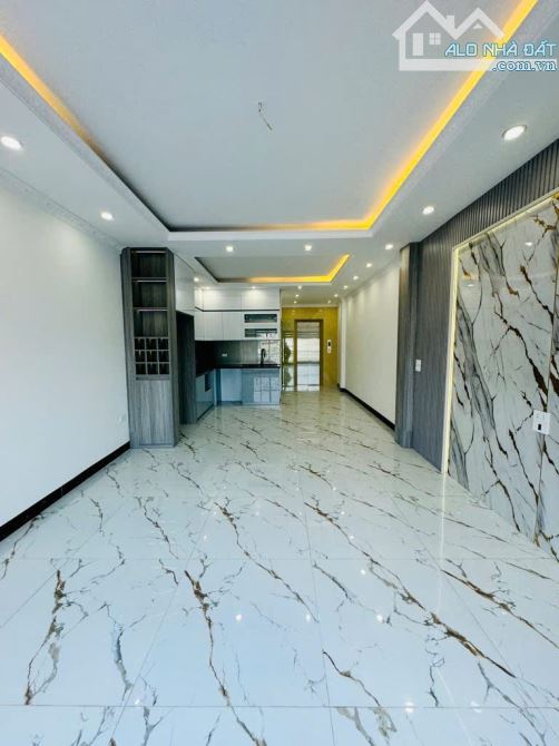 Bán Nhà Mặt Phố Minh Khai 70m 6 Tầng Thang Máy Giá 29 tỷ TL