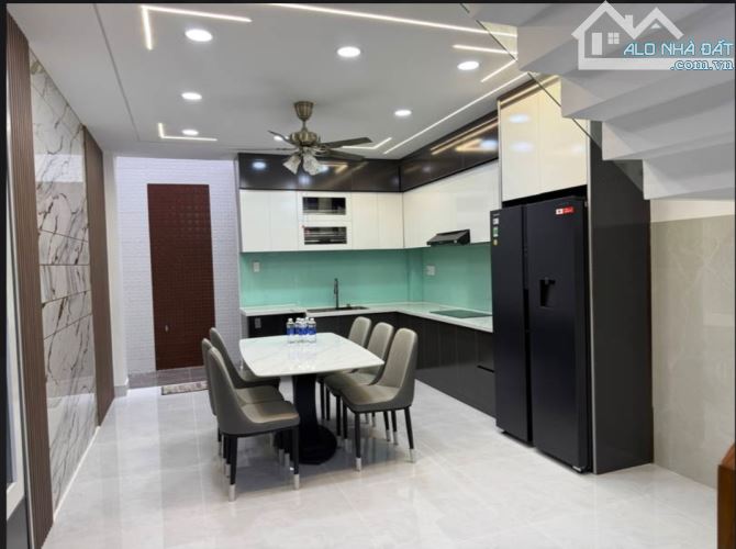 Bán Nhà Đẹp Khu VIP Quận 12 - 4 x 16 - 5 Tầng - Full Nội Thất Mới 100% - XH Thông Khắp Nơi