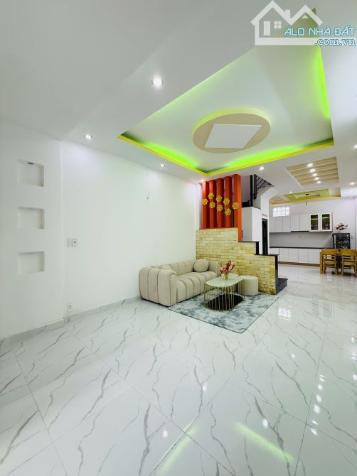 Bán gấp nhà 3 lầu ô tô ngủ trong nhà Bùi Quang Là, P12 Gò Vấp 6,45 tỷ