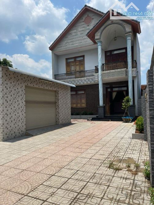 Nhà Lầu Đẹp Có Sân Rộng Gần Giáo Xứ Trà Cổ Thuộc Bình Minh - Trảng Bom, Đồng Nai.  - DT