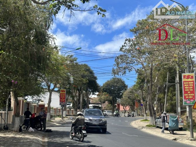 Bán lô đất trung tâm mặt tiền trục đường Lê Hồng Phong, Đà Lạt