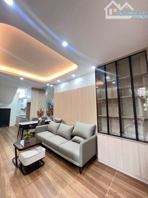 Siêu phẩm Bà Triệu-ngay chợ Hà Đông 33m2*5T-dân xây đẹp-ngõ to -gần Mặt phố-5.8 tỉ