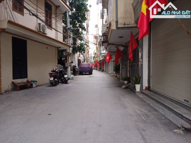 Bán nhà ngõ 1 Nguyễn Thị Định Cầu Giấy, 60m2, 6 tầng, mặt tiền 4.6m. Giá 29.9 tỷ