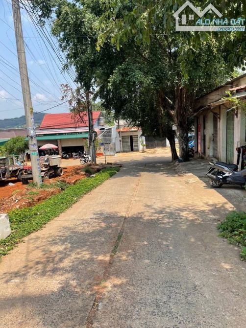 Mặt tiền Khúc Thừa Dụ 5x20(nở hậu) giá2,7tỷ