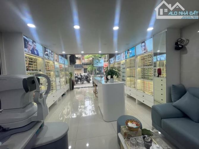 BÁN TÒA KHÁCH SẠN PHƯƠNG MAI – 60M² x 10 TẦNG – LÔ GÓC – DOANH THU ỔN ĐỊNH  Diện tích 60m