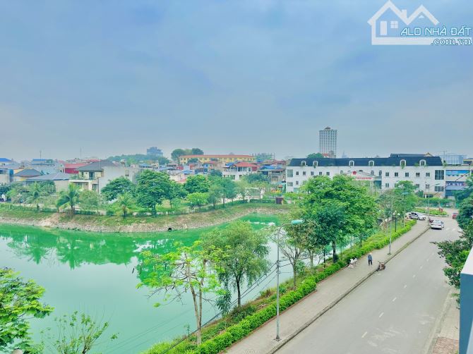 Đã từng mơ mỗi sáng thức dậy, mở cửa ra là thấy mặt hồ xanh mát trải dài trước mắt chưa ạ?
