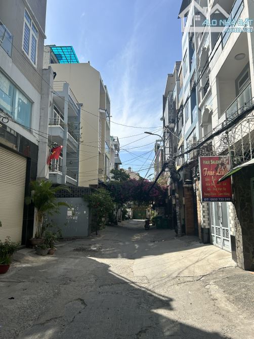 BÁN TÒA NHÀ VĂN PHÒNG -8.2X17M 4 TẦNG - DOANH THU ỔN ĐỊNH - ĐƯỜNG PHAN VĂN TRỊ, BÌNH THẠNH