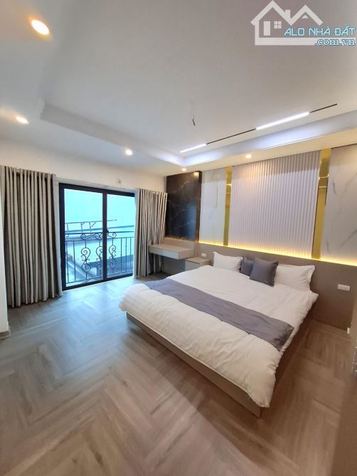 Bán nhà mới xây Xuân La  - Tây Hồ. dt 35 x 5 tầng. MT4.3m.Giá 8.6 tỷ.
