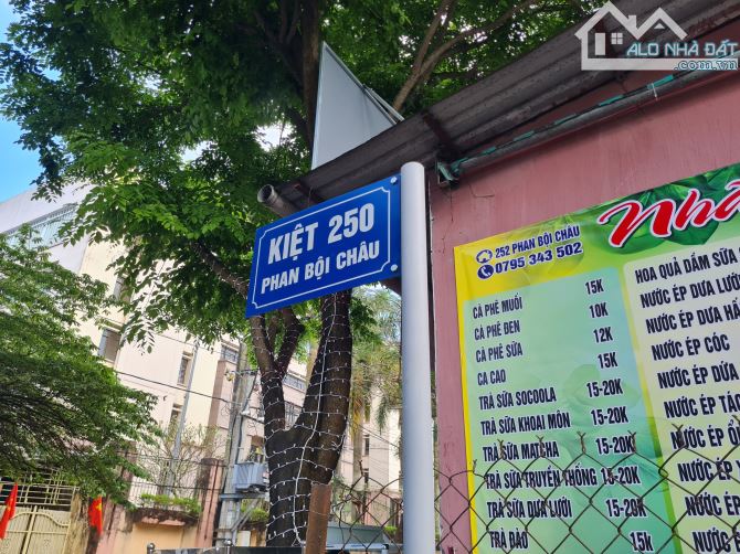 Bán đất tặng nhà cấp4 vào ở ngay kiệt 250 Phan Bội Châu. P Trường An. Cách đường chính 100