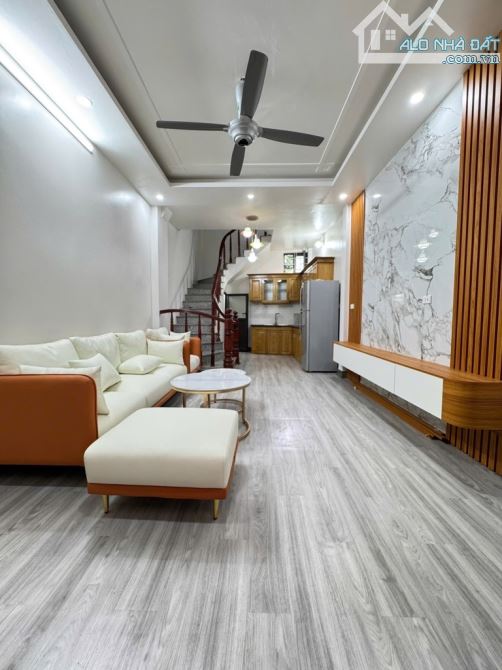 BÁN NHÀ LÊ TRỌNG TẤN - HÀ ĐÔNG - DT 38m2 - LÔ GÓC 3 THOÁNG - 6.8T