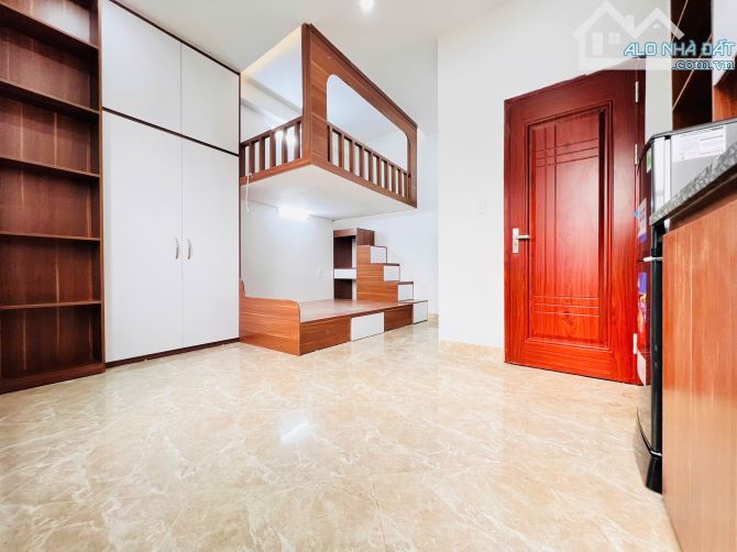 Cho Thuê CCMN 213 GIÁP NHẤT Thanh Xuân 30m2 Gác Xép, Giường Ban Công Cửa Sổ Giặt Riêng TM