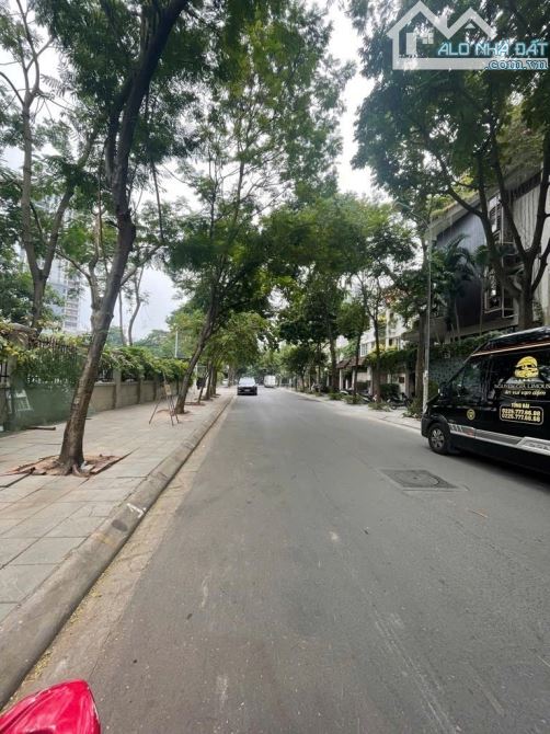 Bán nhà Trần Kim Xuyến, Cầu Giấy, lô góc, đường rộng có vỉa hè. Cực hiếm!!!